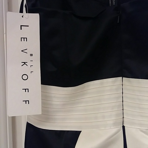 Gown - Picture 3 of 7